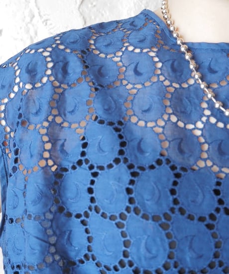 Sleeveless Front Lace Shirt BL
