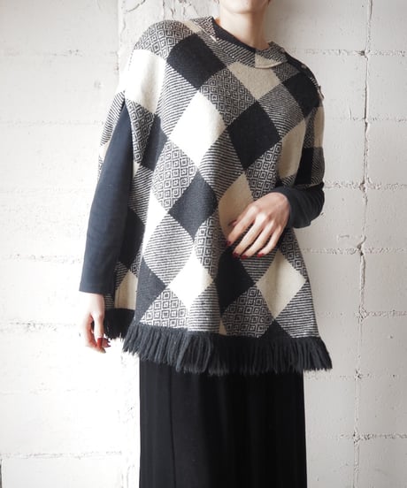 1970's Vintage Plaid Poncho BKWH