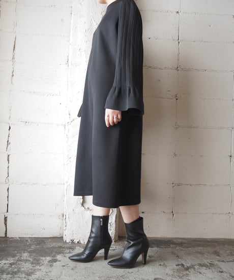 1970's Flare Sleeve Mockneck Dress BK