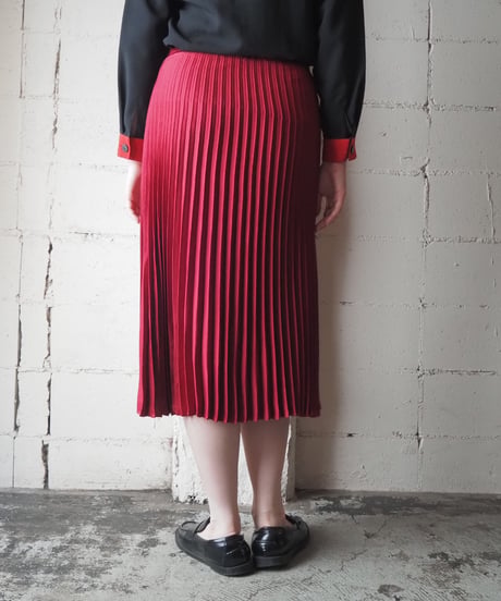 Accordion Pleats Satin Easy Skirt RE