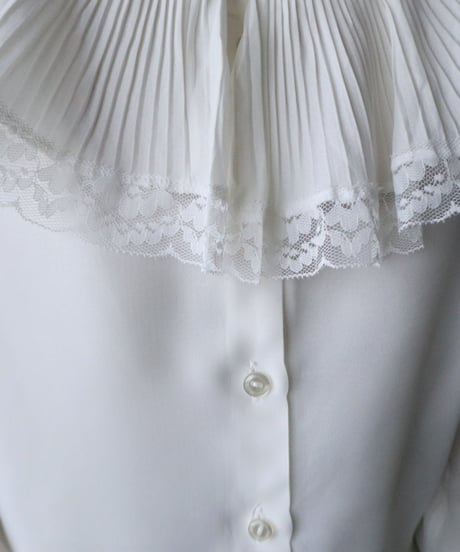 Pleated Lace Collar Blouse WH
