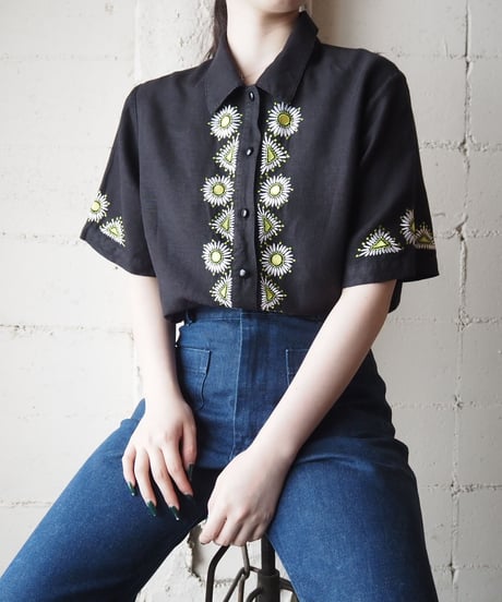 1980's Flower Embroidery Shirt BK