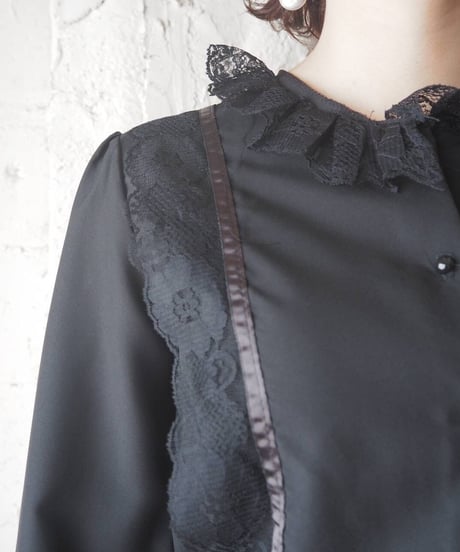 Lace Collar Line Blouse BK