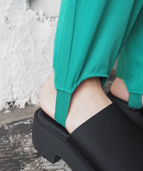 Tuck Trenka Pants GN
