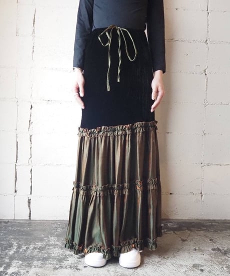 Velour Satin Switching Tiered Skirt BK