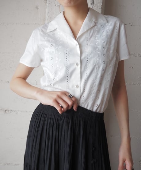 60's EURO S/S Open Collar Embroidery Shirt