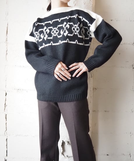 Monochrome Design Knit