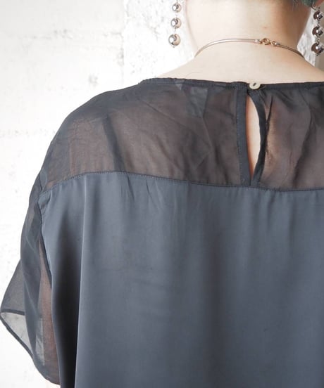 Sheer Switching S/S Pullover BK