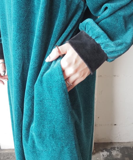 Raglan Sleeve Piping Velour Dress GN