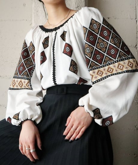 Vintage Embroidery Blouse WHBR