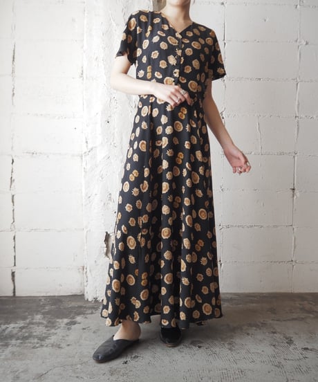 Flower Pattern Collarless Dress BKBE