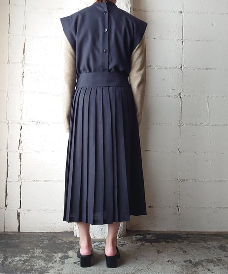 French Sleeve Pleated Dress BK