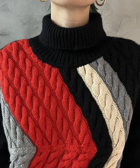 Made in Italy Color Pattern Turtle Neck Knit BKRE