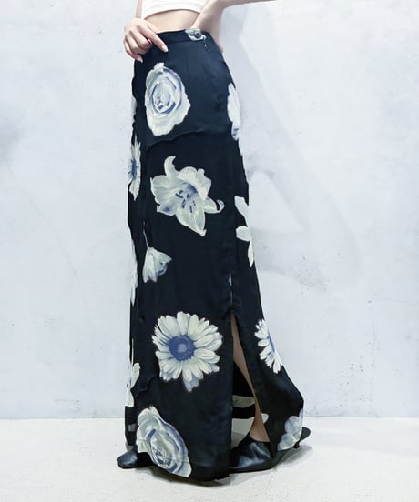 Side Slit Flower Pattern Sheer Skirt BK