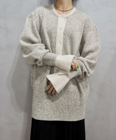Front Button Bicolor Knit BE