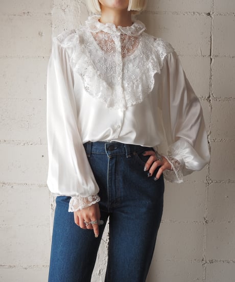 tru 1970-80's Euro Lace Yoke Satin blouse WH