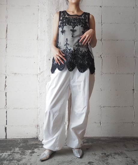 Embroiery Sleeve Less Blouse BK