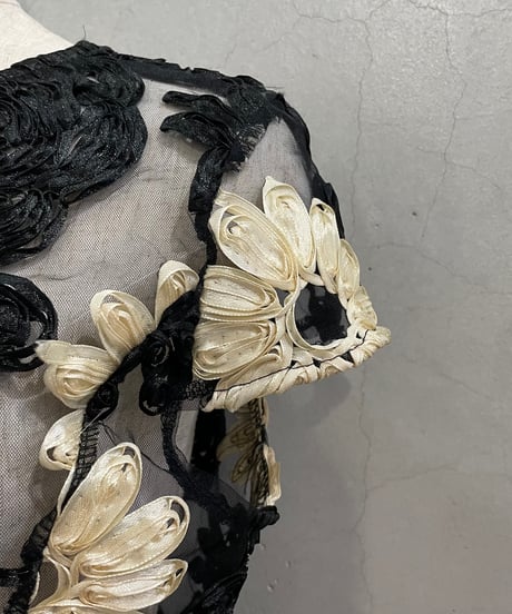 Flower Tape Embroidery s/s Sheer TopsBKBE