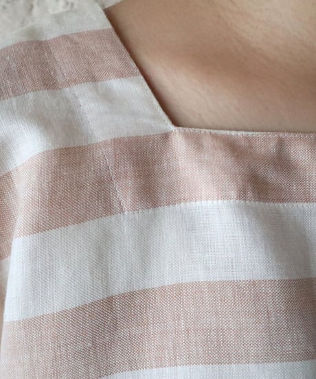 Square Neck Border Tops BEWH