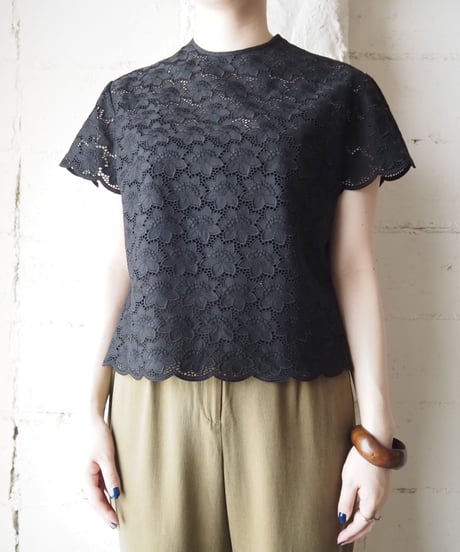 1960's Euro Cutwork Short Sleeve Blouse Bkp