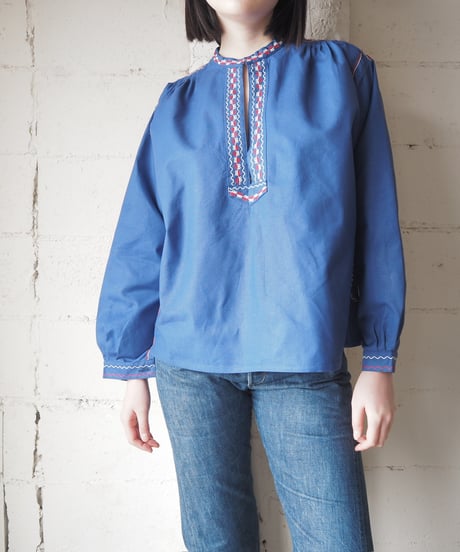 1970's Euro Embroidered Smock Blouse BL