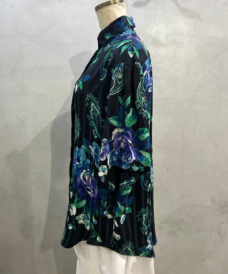 Flower Shadow Stripe Pattern Shirt BKBL