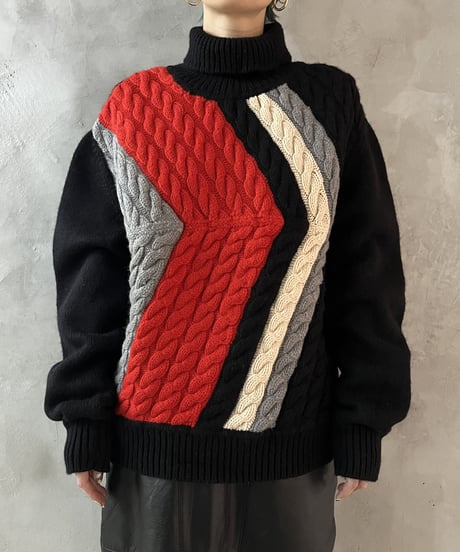 Made in Italy Color Pattern Turtle Neck Knit BKRE