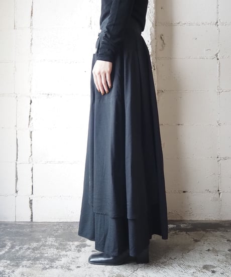 Side Button Design Skirt BK