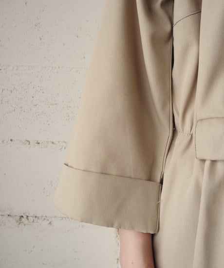 Bicolor Open Collar Dress BEGR