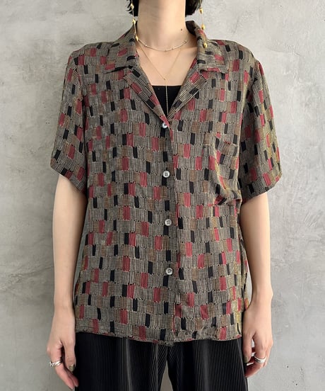 Pattern Open Collar Short Sleeve Blouse GNRE