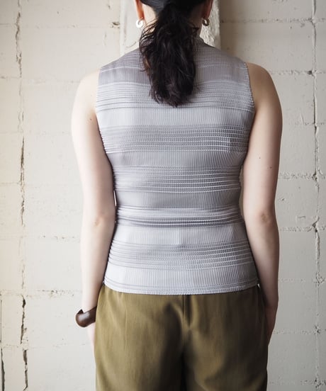 Pleated Sleeveless Blouse SV