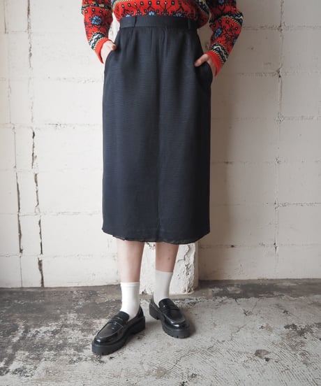 Back Button Tight Skirt BK