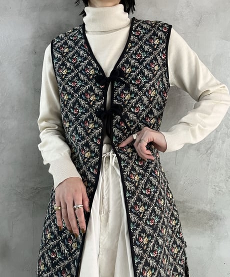Jacquard Flower Pattern China Button Long Vest BKGN