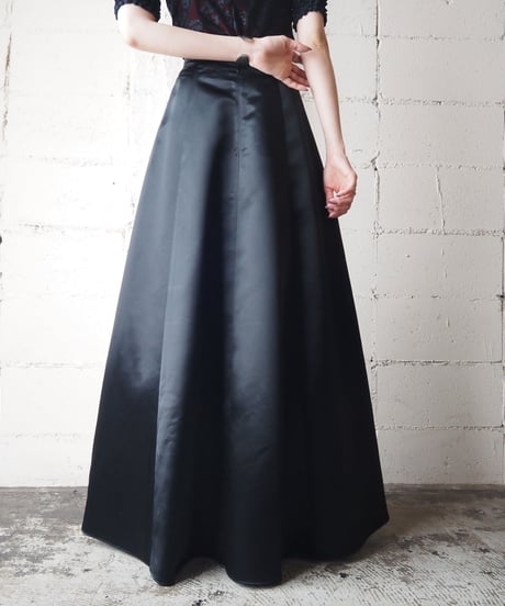 GUNNIE SAX Satin Long Skirt BK