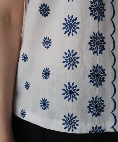 1960's Euro Cutwork Flower Embroidery N/S Blouse WH