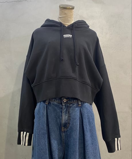 adidas  Logo Short Hoodie BK
