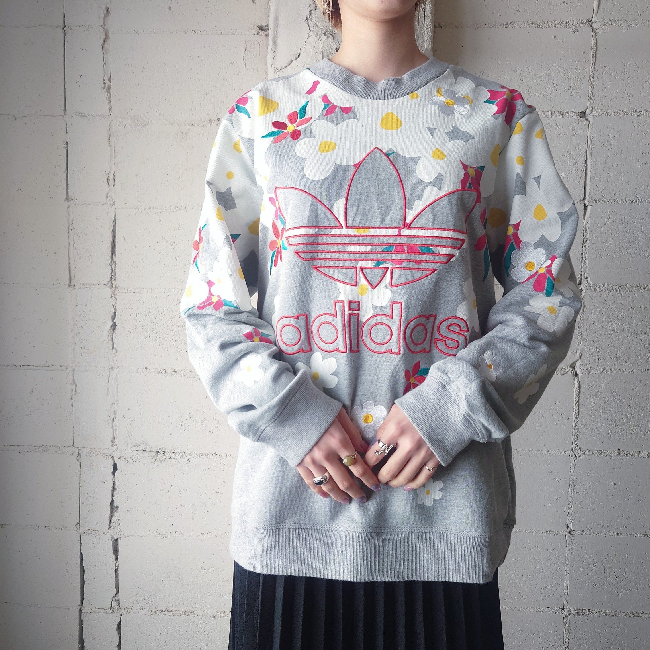 adidas PHARRELL WILLIAMS Flower Embroidery Swea