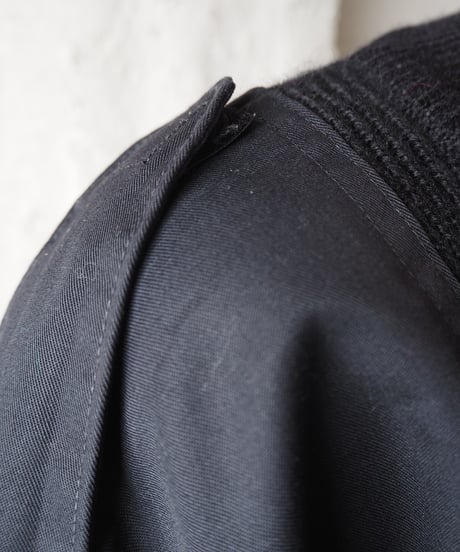 Remake Short Command Sweater BK