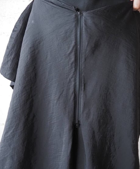 Front Drape Nylon Skirt BK