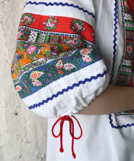 Flower Pattern Tyrolean Blouse WH