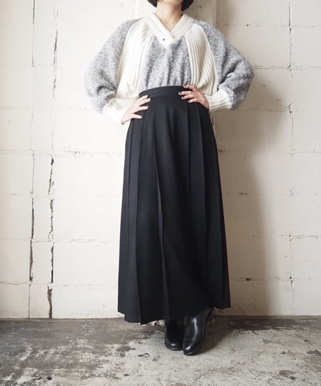 Bicolor Design Sweater GRWH