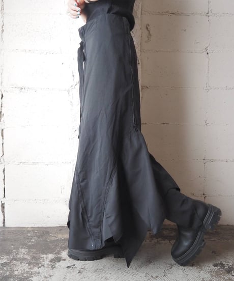 Belted Zip Design Skirt BK