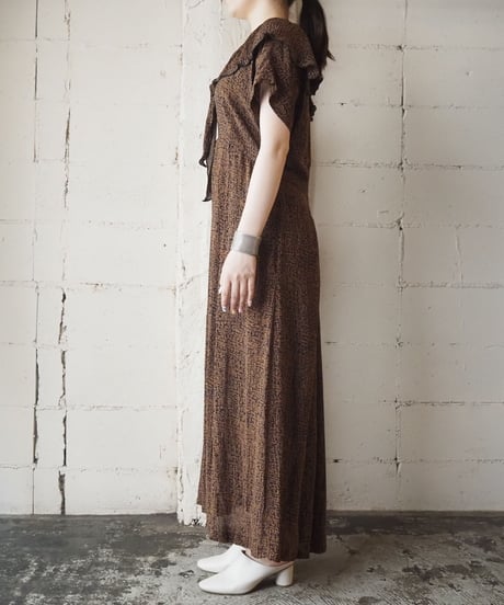 Ribbon Tie Pleated Collar Dress BR