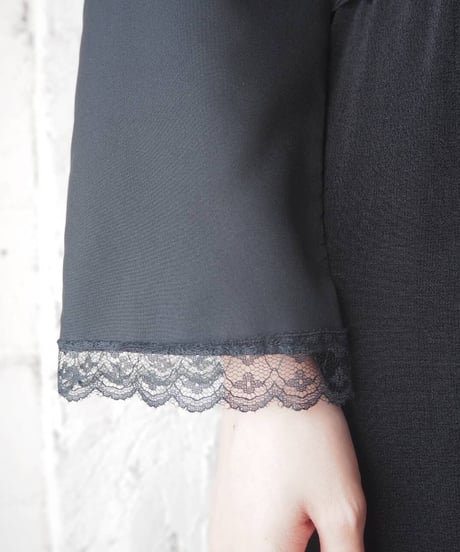 Lace Collar Line Blouse BK