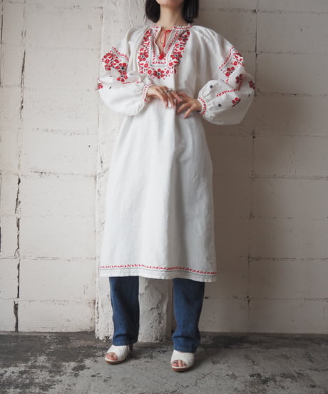 Euro Vintage Volume Sleeve Embroidery Dress WHRE