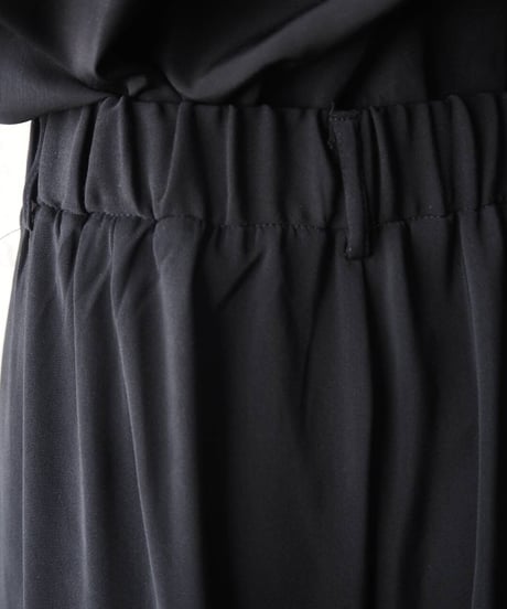 Tuck Wide Pants BK
