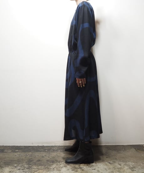 Curve Pattern Dress BKNV