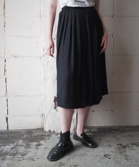 Tuck Flare Skirt BK