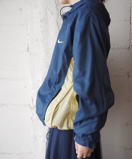 NIKE Bicolor Side Mesh Jacket NVYE