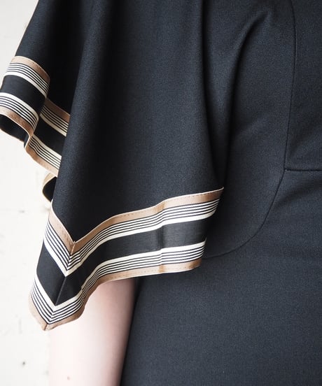 1970's Square Line Sleeve Dress BKBE